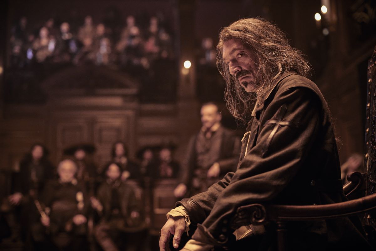 Vincent Cassel interpreta Athos ne I tre moschettieri di Martin Bourboulon