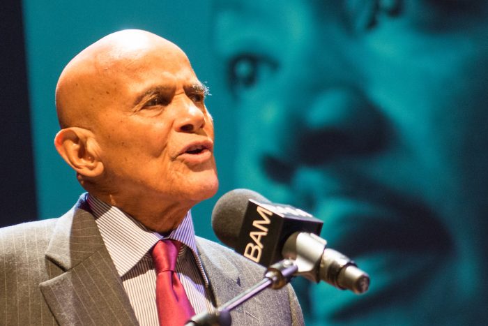 Harry Belafonte ad una serata di tributo a Martin Luther King alla Brooklyn Academy of Music di New York 