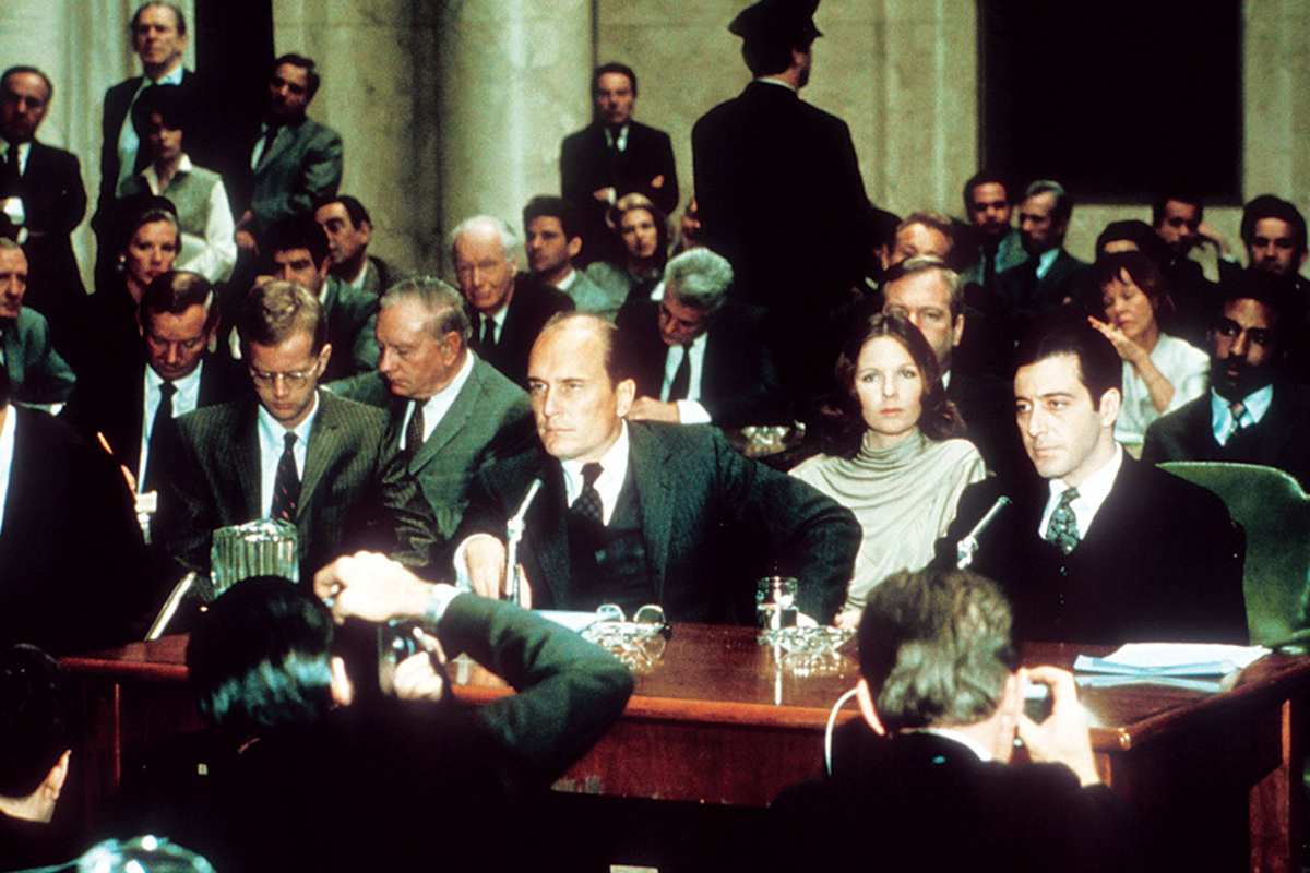 Ne Il padrino parte II del 1974, Diane Keaton è affiancata da Robert Duvall (a sinistra) e Al Pacino. L'attrice racconta di aver affrontato il suo ruolo nel film di Francis Ford Coppola con molta ansia: "Ho pensato: "Oh mio Dio, non dovrei essere qui"