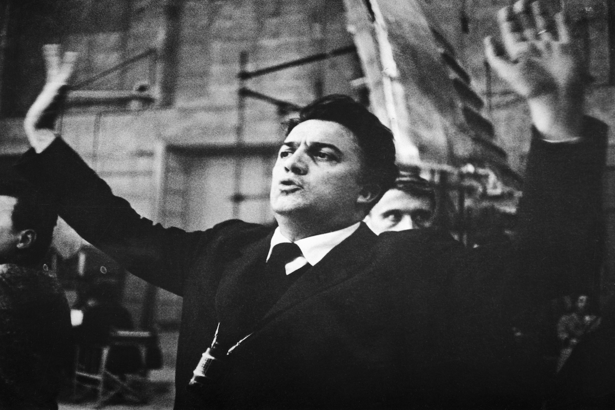 Federico Fellini nel 1962