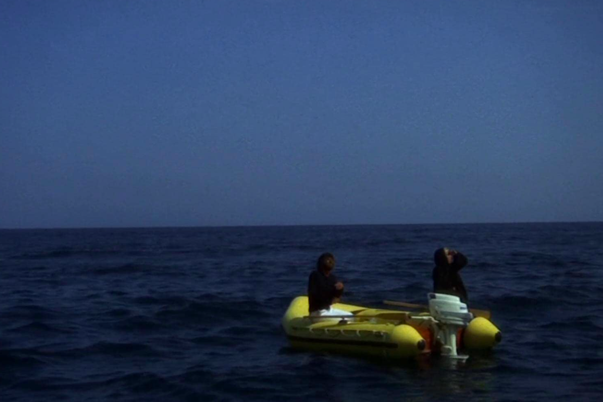 Un'immagine del film Travolti da un insolito destino nell'azzurro mare d'agosto, girato in Sardegna