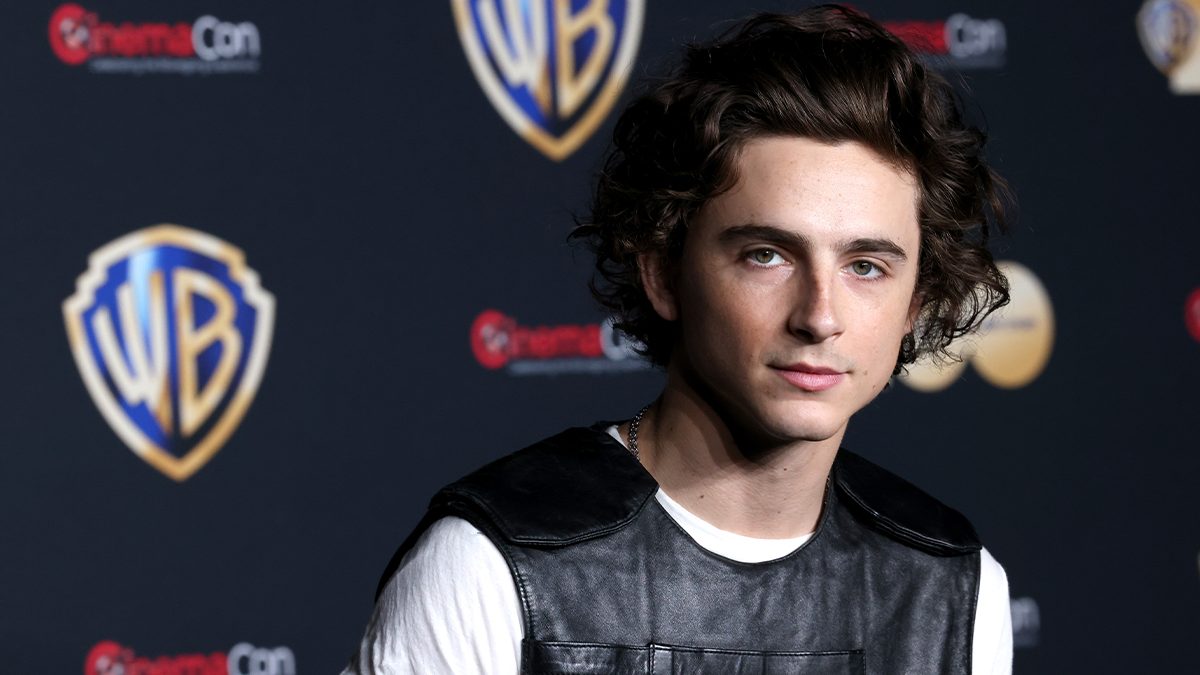 Le prime foto di Timothée Chalamet nei panni di Willy Wonka