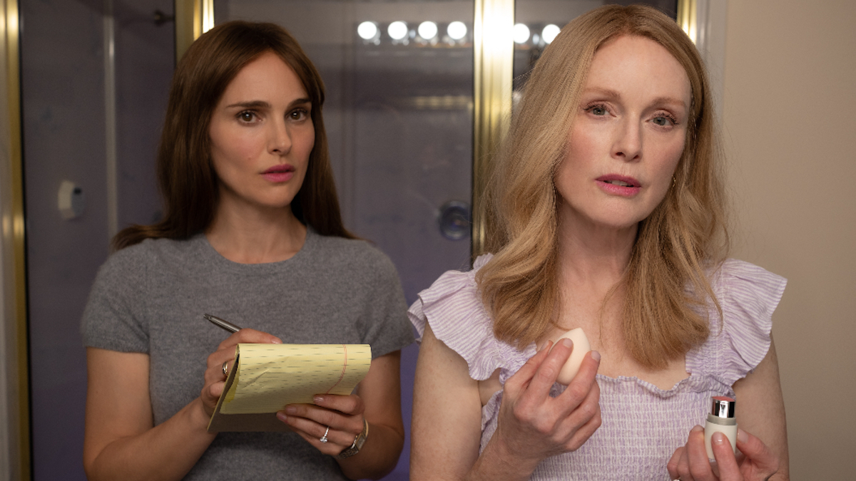 Natalie Portman e Julianne Moore in una scena di May December