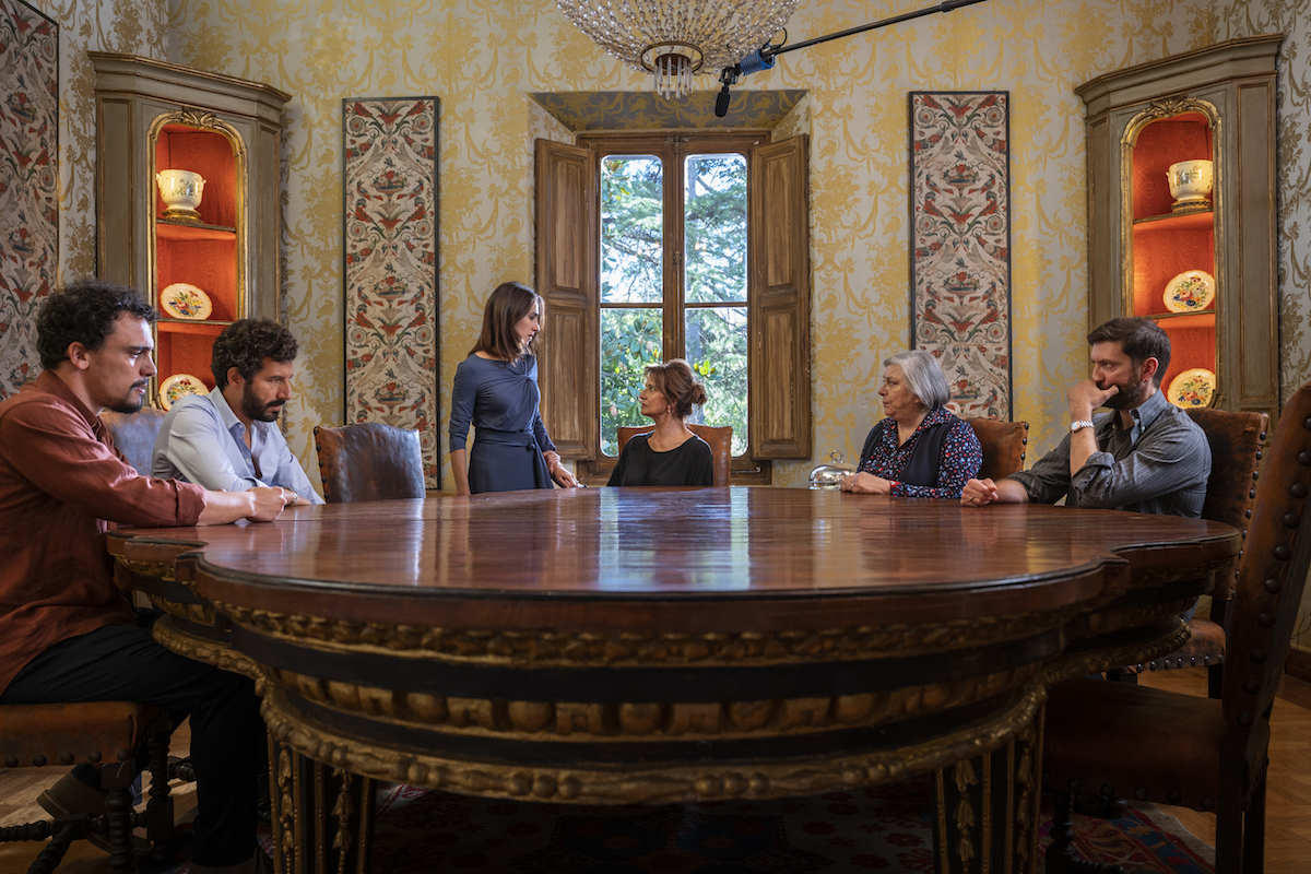 Una scena della seconda stagione di A casa tutti bene 2