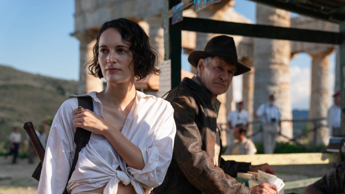 Phoebe Waller-Bridge e Harrison Ford in una scena di Indiana Jones 5 di James Mangold