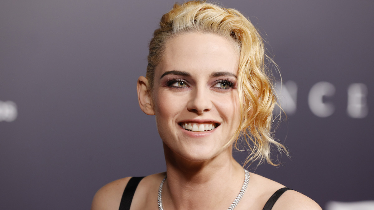 Kristen Stewart debutta alla regia in Lettonia: “Ho bisogno di un distacco totale da Hollywood”