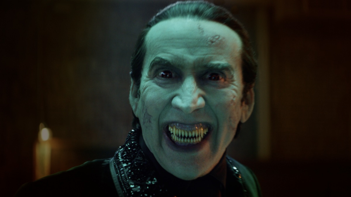Nicolas Cage è Dracula nella commedia splatter Renfield