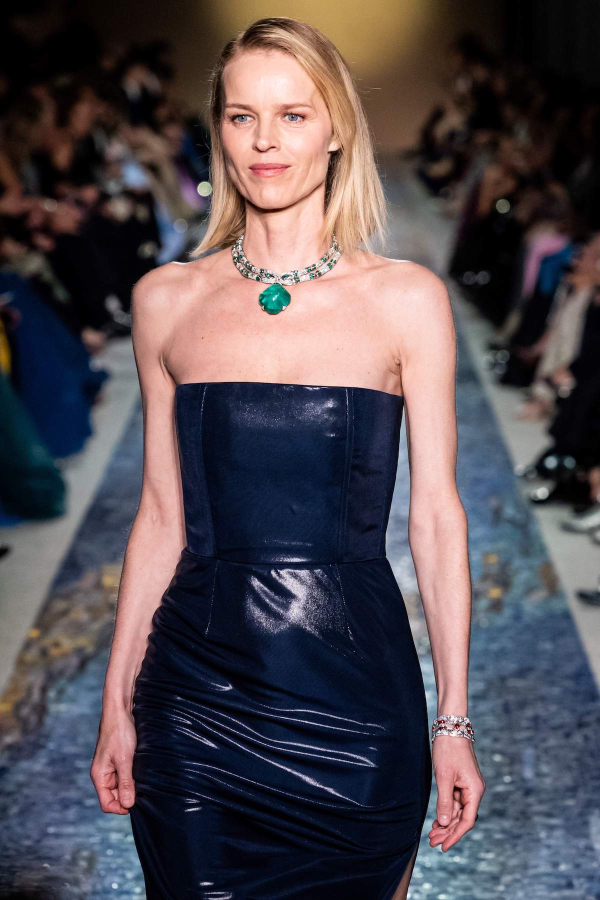 Eva Herzigova durante la sfilata di Bulgari