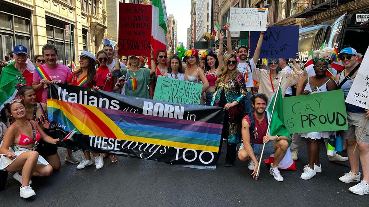 La marcia del Pride per i diritti LGBTQIA+ a New York