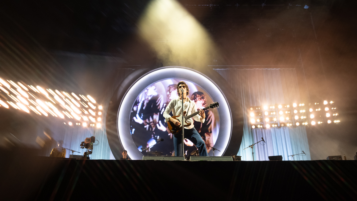 Arctic Monkeys in concerto il 16 luglio all'Ippodromo Capannelle di Roma
