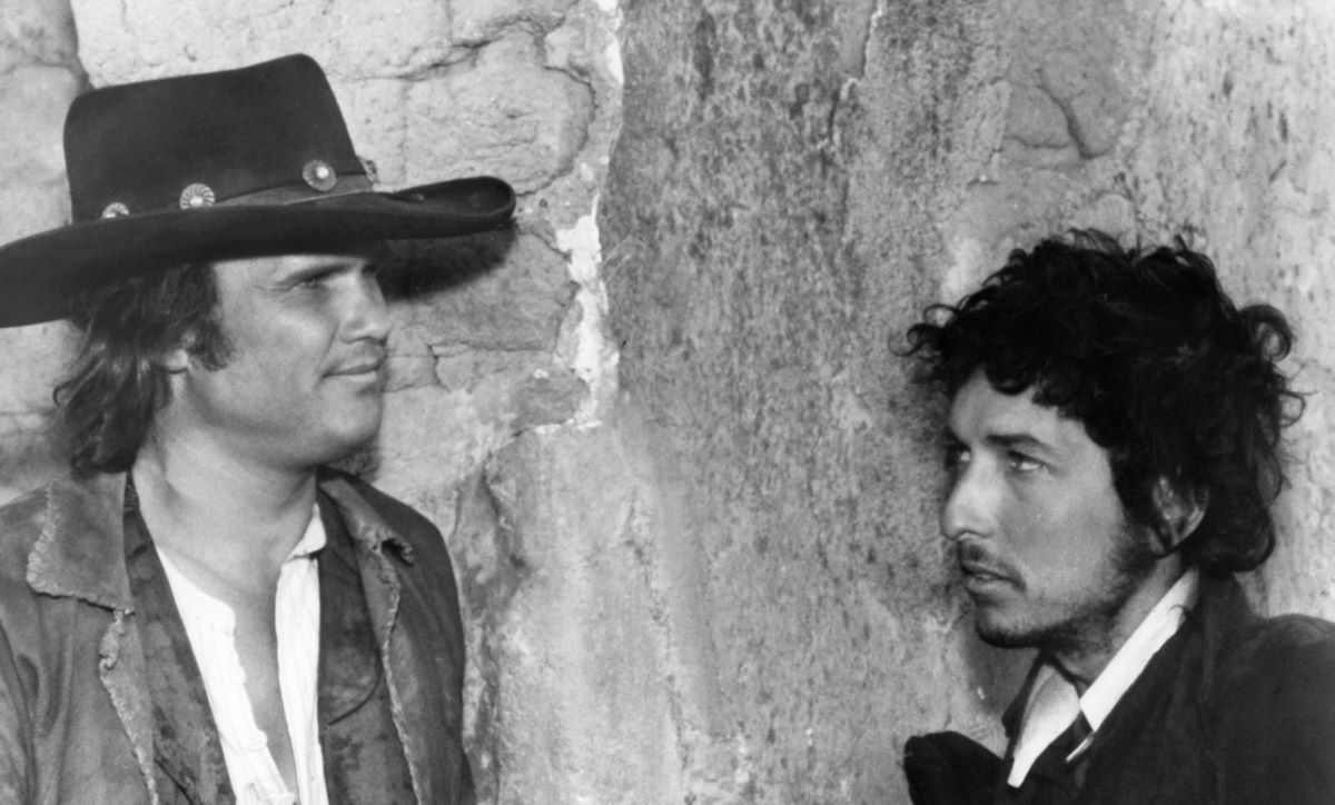 Kris Kristofferson e Bob Dylan in una scena di Patt Garrett e Billy The Kid di Sam Peckinpah (1973)