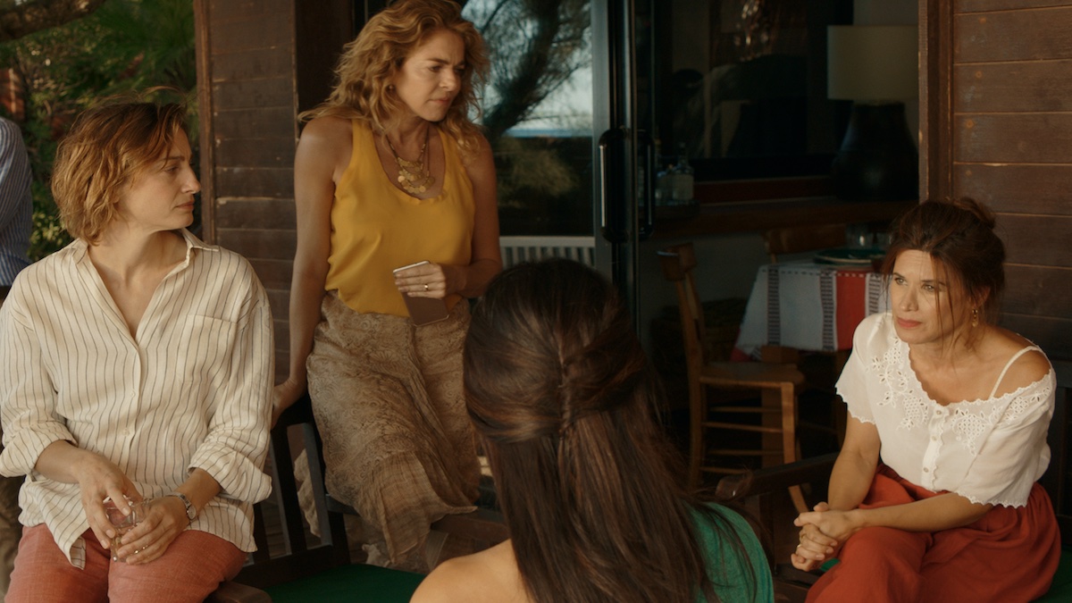 Francesca Inaudi, Claudia Gerini e Valentina Cervi in una scena de L'ordine del tempo, di Liliana Cavani