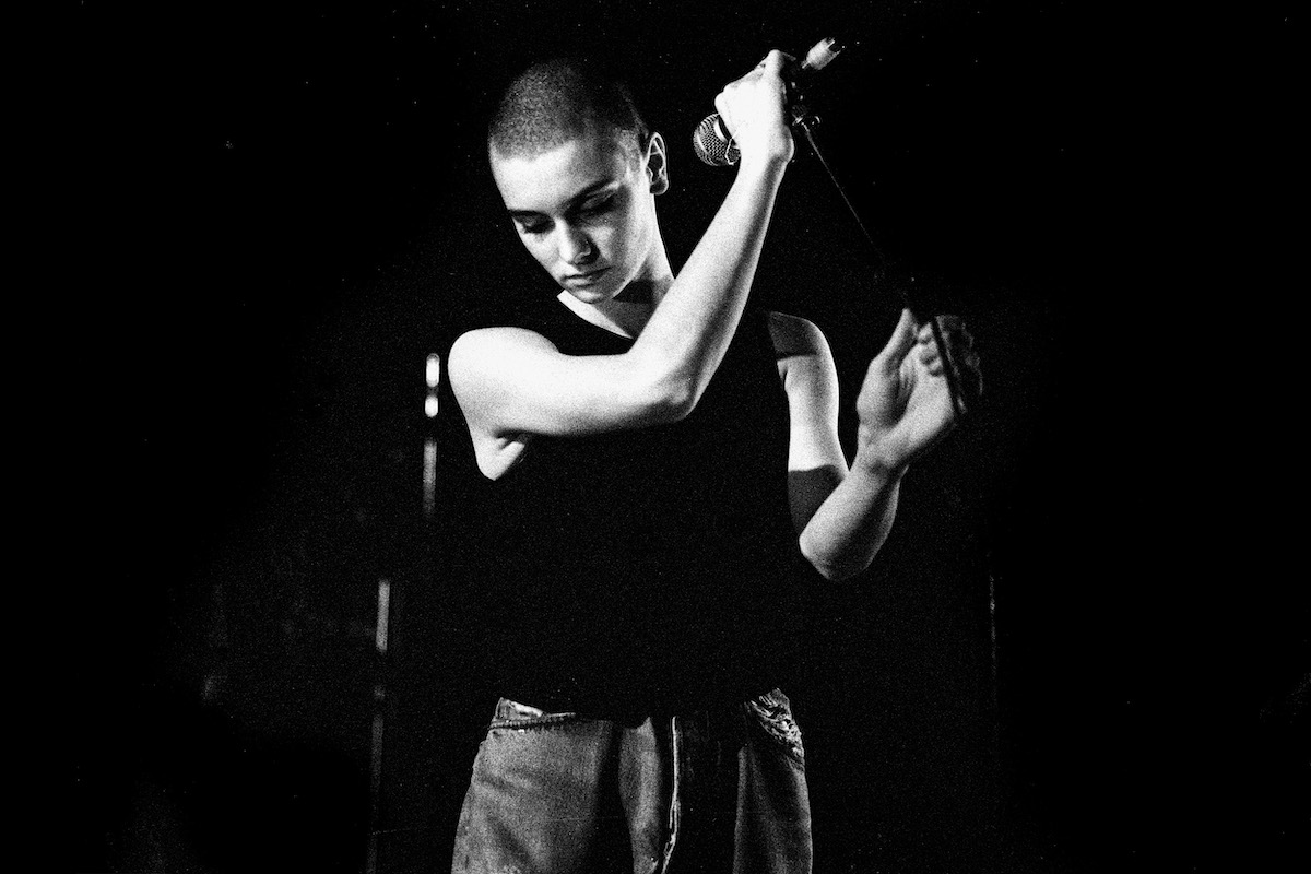 Sinead O'Connor in concerto ad Amsterdam nel 1988