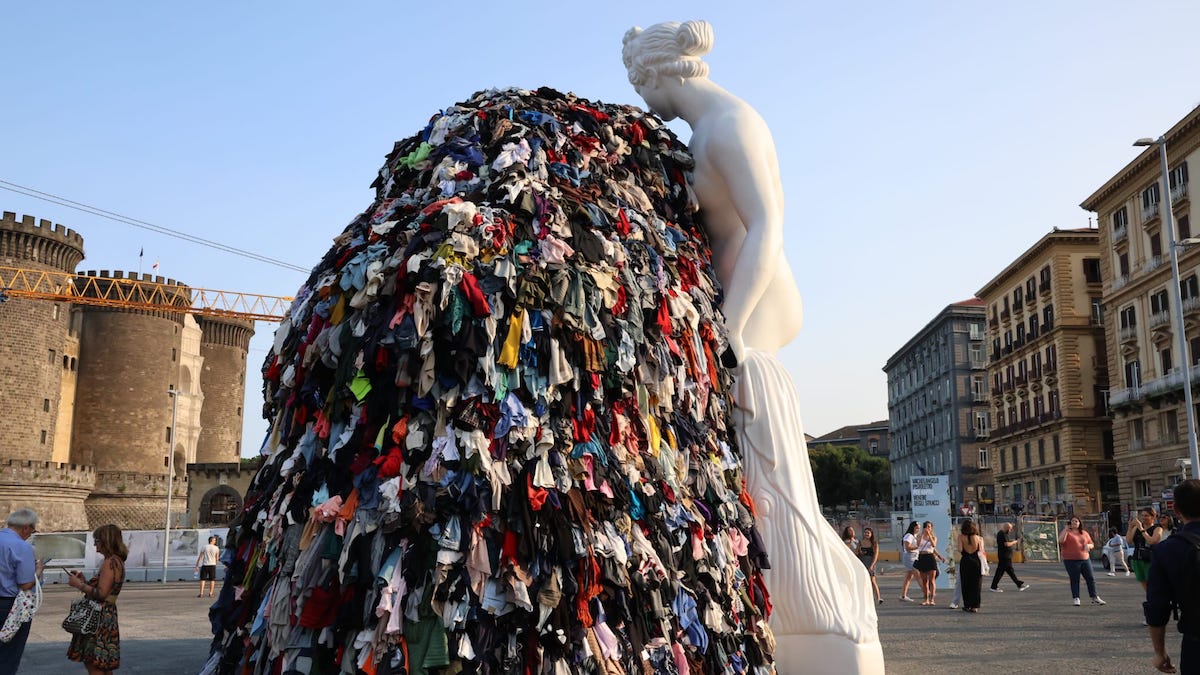 La Venere degli stracci, di Michelangelo Pistoletto. (Courtesy of Napoli Contemporanea 2023)