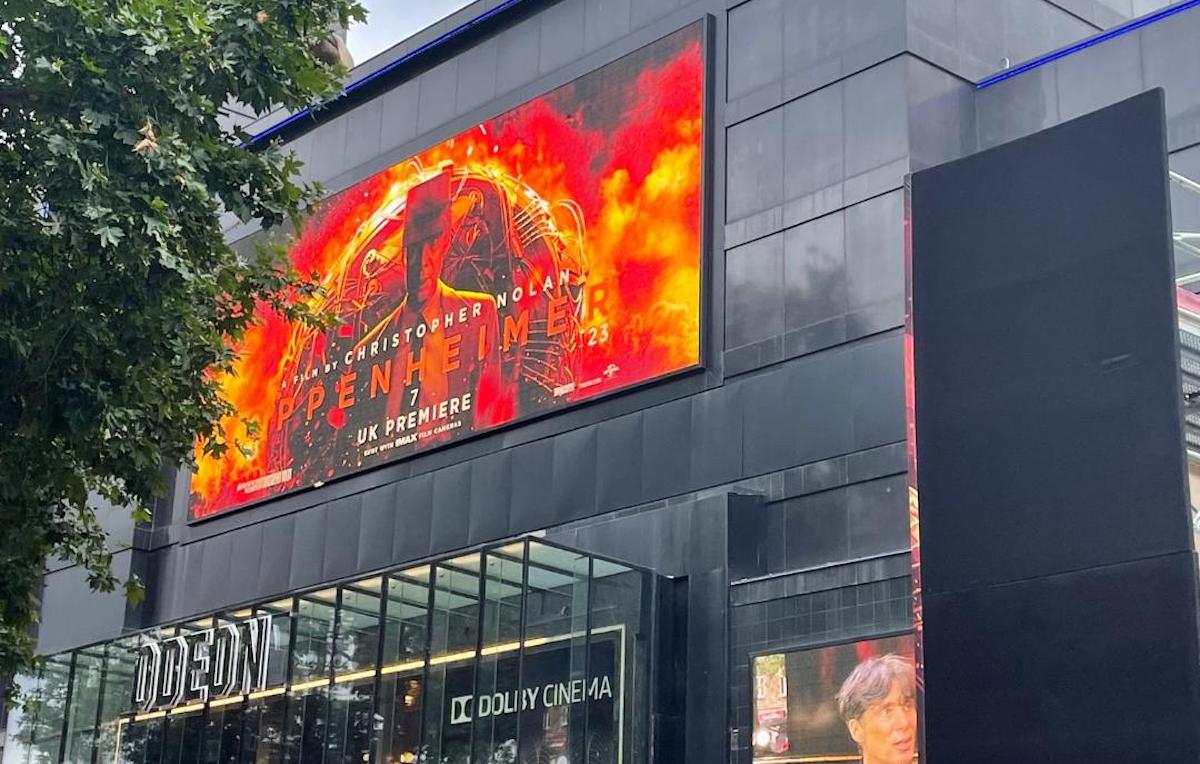 Il cinema Odeon a Leicester Square, Londra, durante la première di Oppenheimer