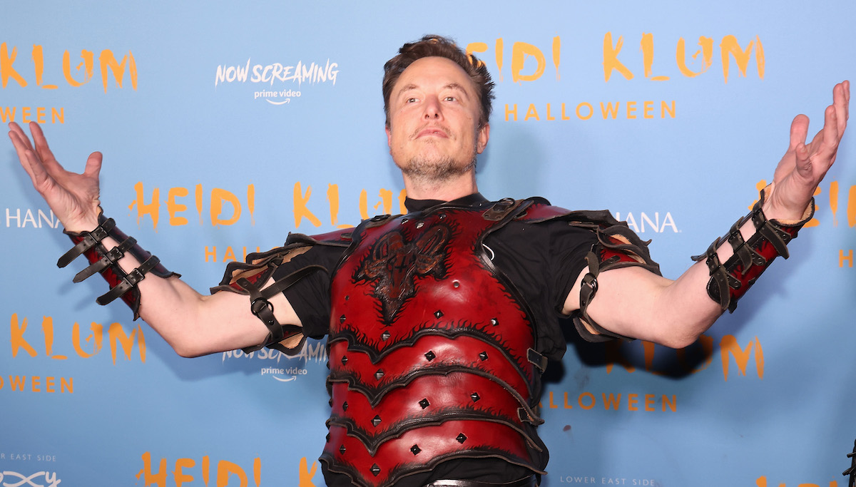 Elon Musk alla festa di Halloween organizzata da Heidi Klum a New York (2022)