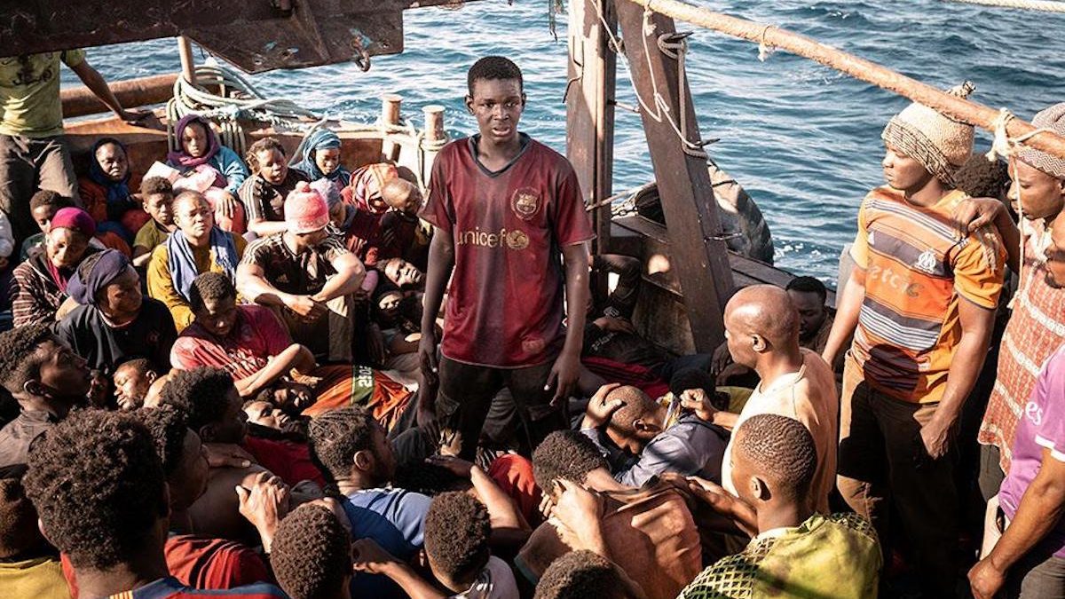 Una foto di scena del film di Matteo Garrone Io Capitano, in concorso alla Mostra di Venezia, sul dramma dei migranti