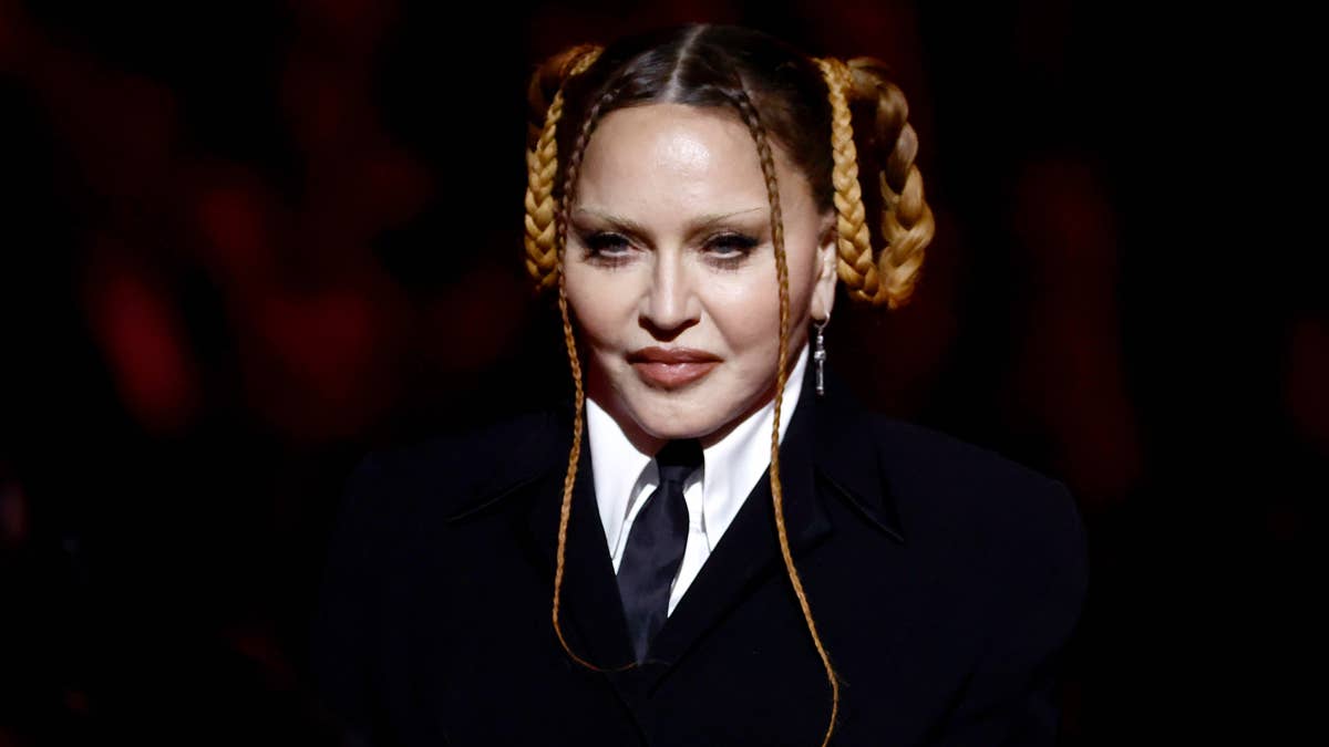 Madonna sul palco del Grammy nel 2023