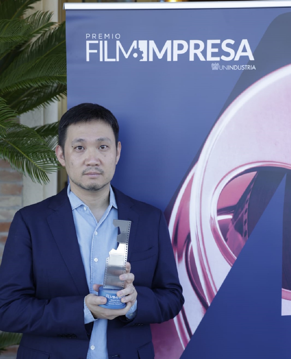 Ryusuke Hamaguchi, regista de Il male non esiste, riceve il Super Award Premio Film Impresa