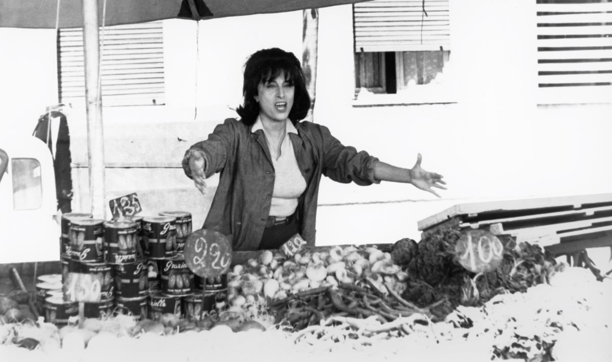 Anna Magnani sul set di Mamma Roma, diretto da Pier Paolo Pasolini (1962)