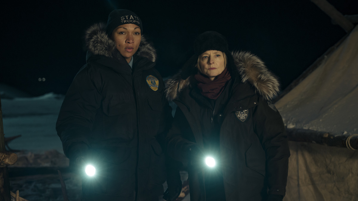 Jodie Foster e Kali Reis in una scena di True Detective: Night Country, quarta stagione della serie in esclusiva su Sky e Now