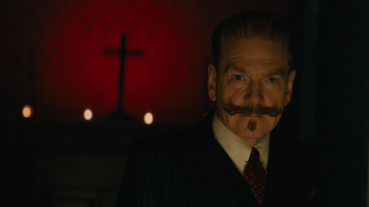 Kenneth Branagh è di nuovo Hercule Poirot in Assassinio a Venezia