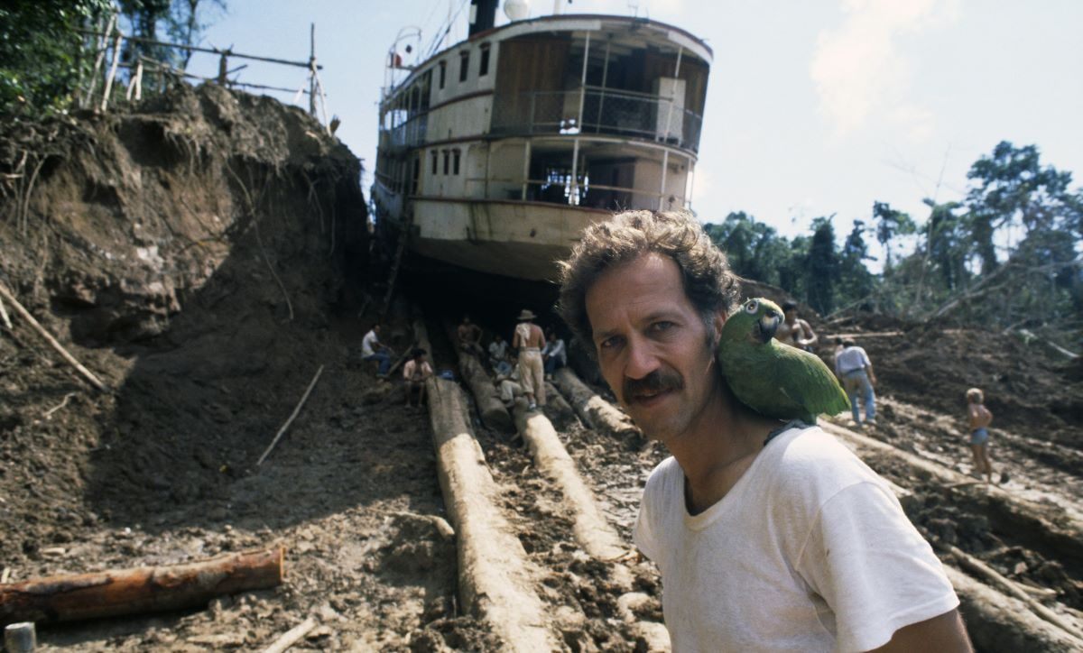 Werner Herzog sul set di Fitzcarraldo in Perù, luglio 1981