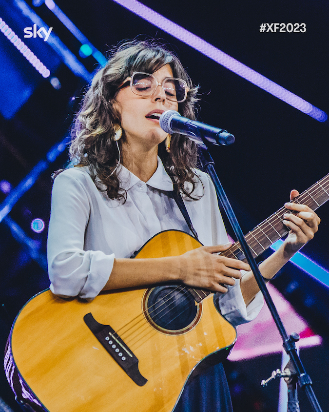 Anna Castiglia canta Califano. Come faceva qualche anno fa, a un piano bar