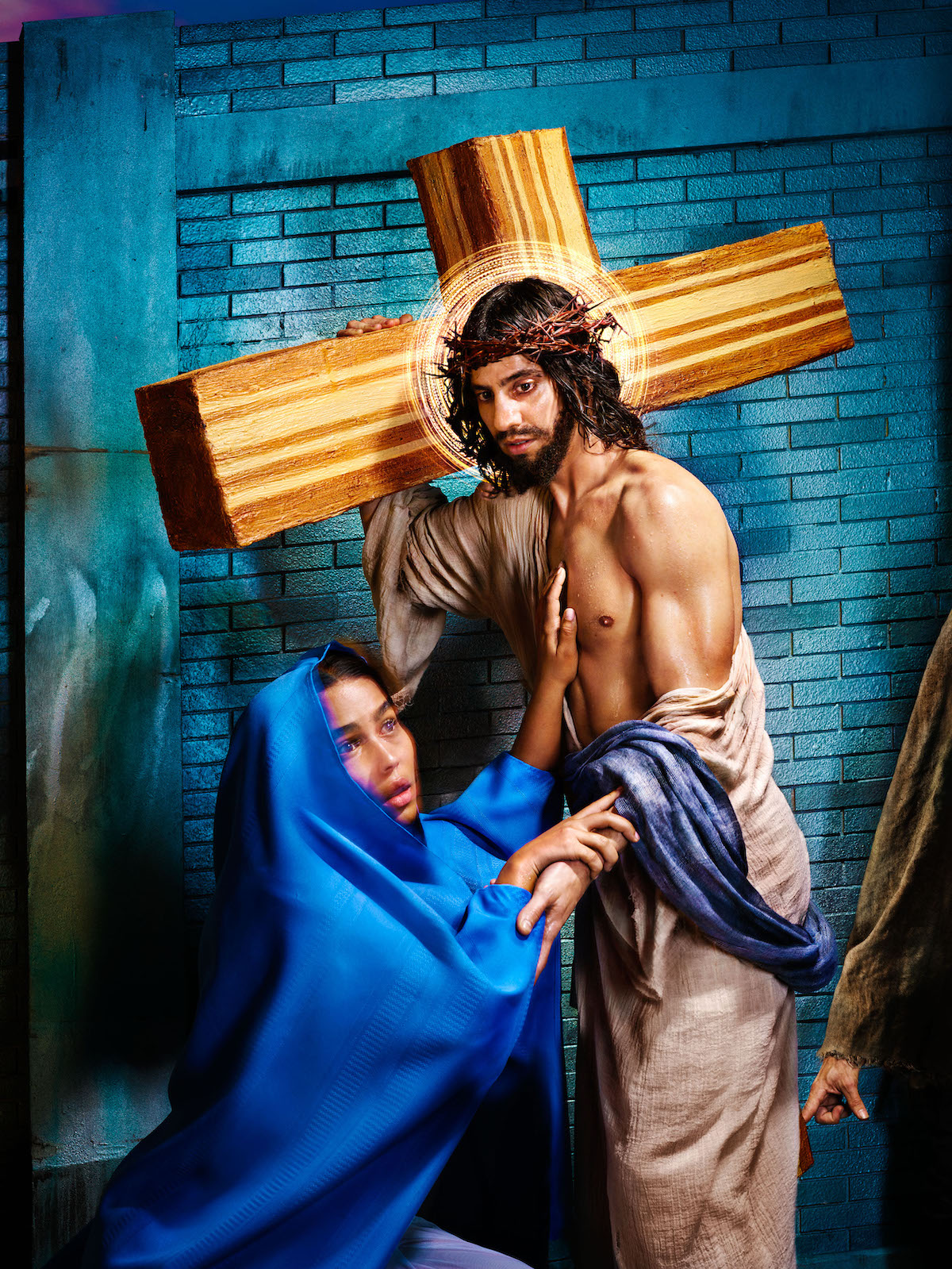 He Meets his Mother, una delle immagini di Stations of the Cross di David LaChapelle