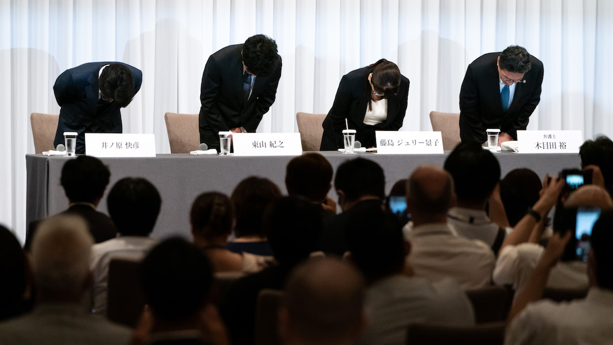 Conferenza stampa del 7 settembre di Johnny & Associates, con la dimissioni della presidente Julie Fujishima dopo le rivelazioni degli abusi commessi dal fondatore Johnny Kitagawa