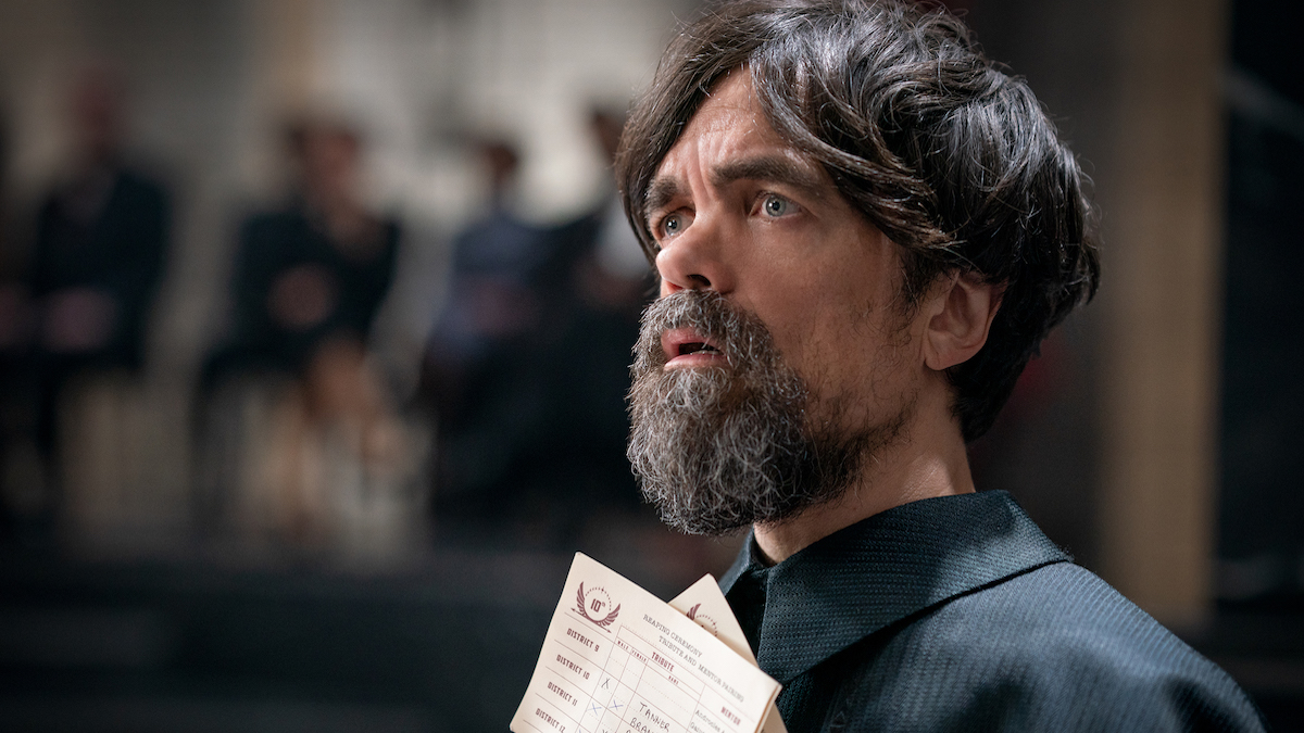 Peter Dinklage nel ruolo di Casca Highbottom in Hunger Games - La ballata dell'usignolo e del serpente