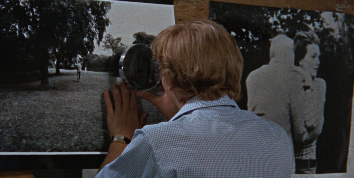 Una scena da Blow Up, di Michelangelo Antonioni