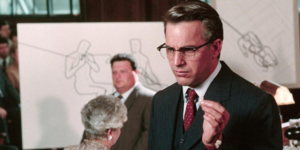Kevin Costner in una scena di JFK – Un caso ancora aperto di Oliver Stone (1991)