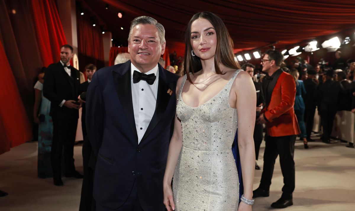 Il numero uno di Netflix, Ted Sarandos, in visita a Roma: “Abbiamo bisogno di storie autenticamente italiane”