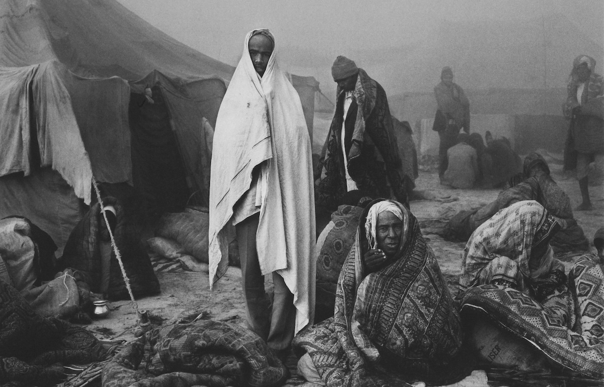 Mattina presto alla festa religiosa del Kumbh Mela, Allahabad, India, 1989