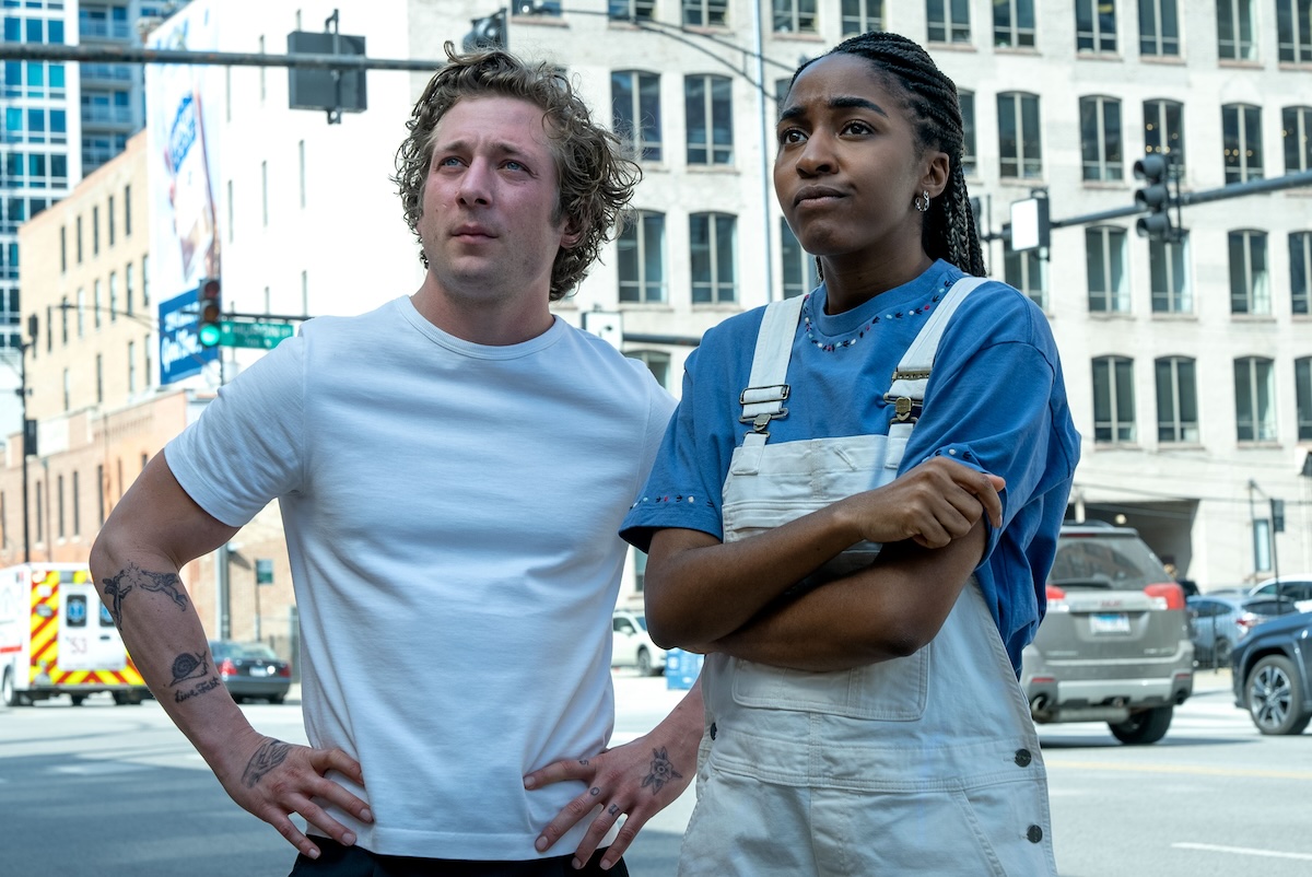 Jeremy Allen White e Ayo Edebiri in The Bear 2. Foto di Chuck Hodes/FX emmy