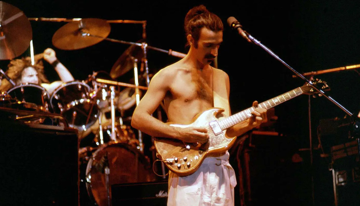 Frank Zappa in concerto nel 1977