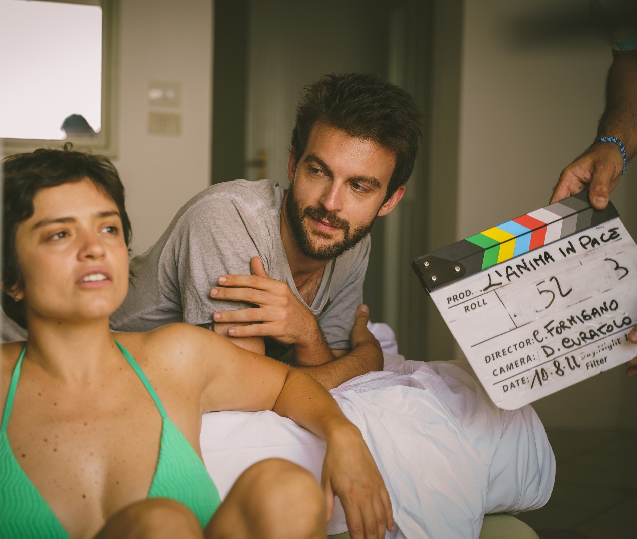 Livia Antonelli e Lorenzo Adorni in una scena del film L'anima in pace di Ciro Formisano