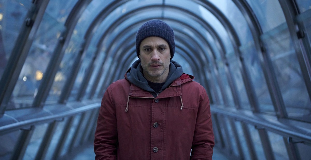 Gael García Bernal in Another End di Piero Messina, in concorso alla Berlinale 2024