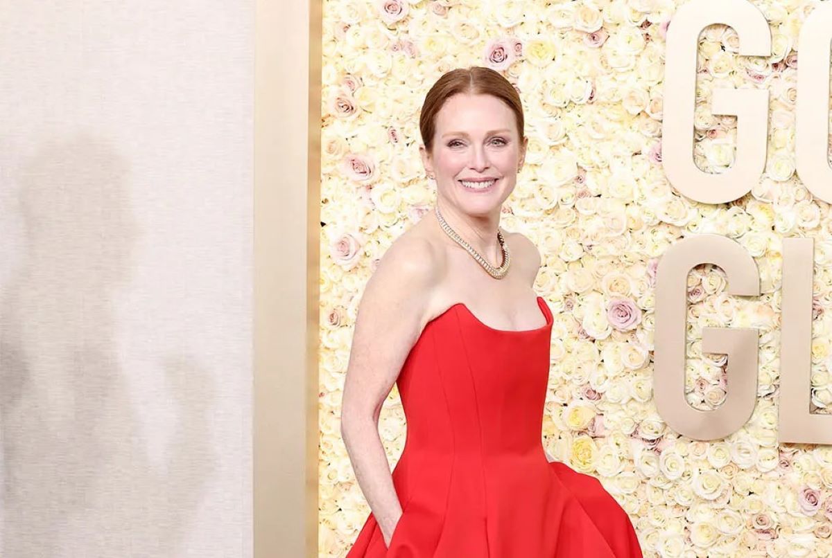 Julianne Moore al photocall dei Golden Globes 2024