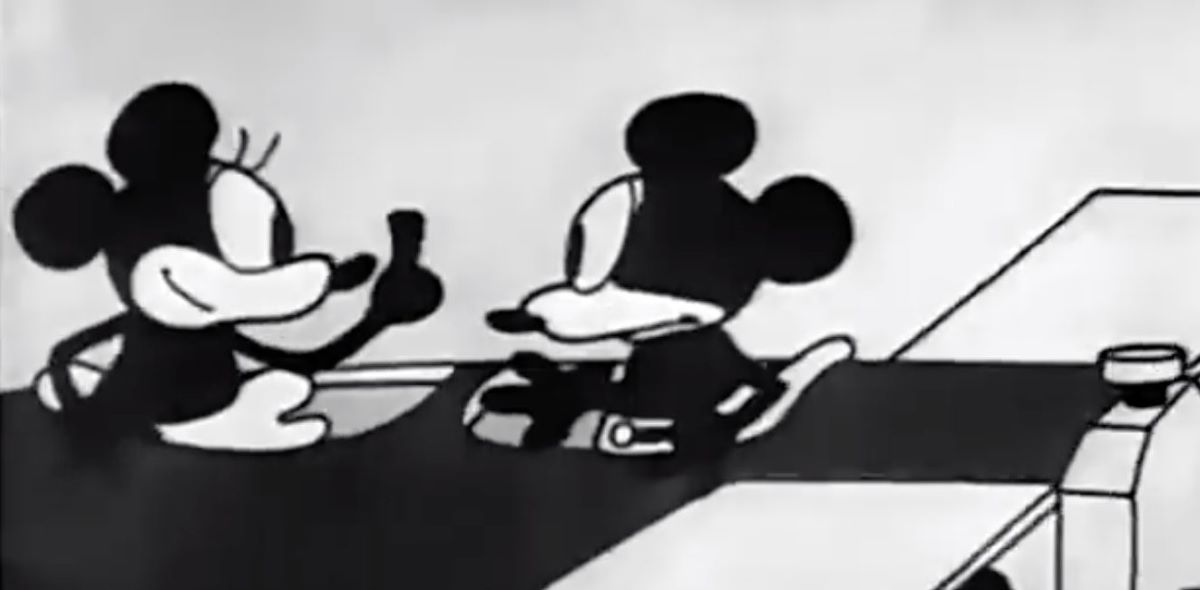 Topolino e Minnie in un momento del corto L'aereo impazzito