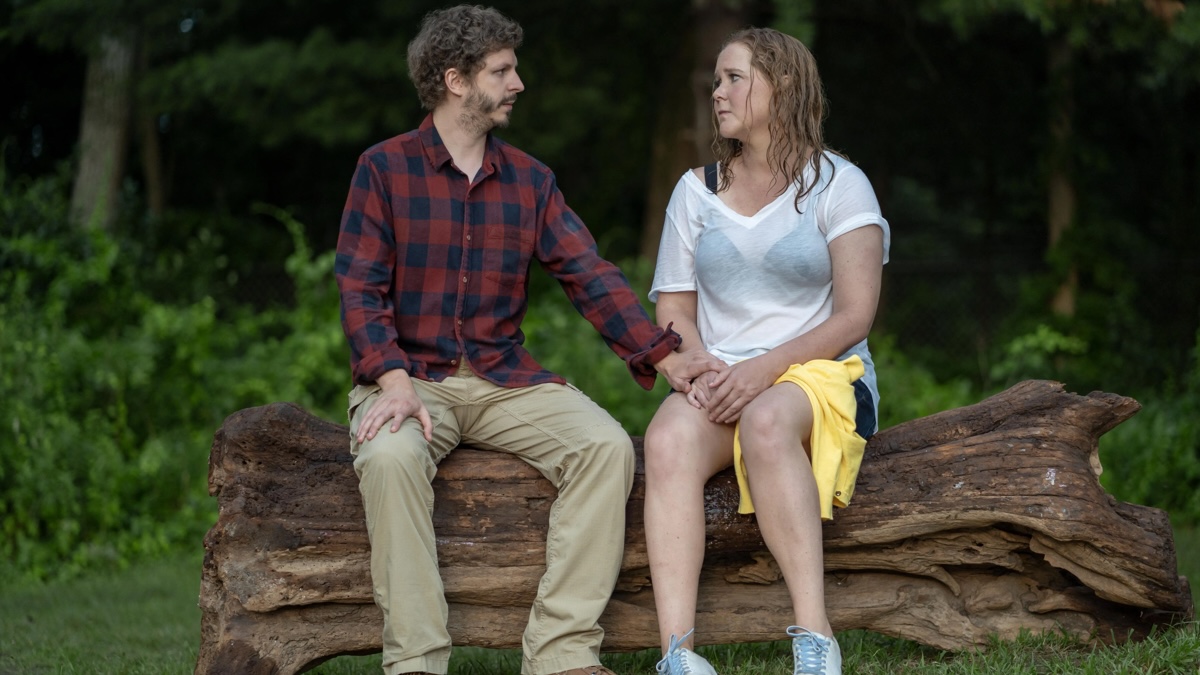 Amy Schumer e Michael Cera in Life and Beth