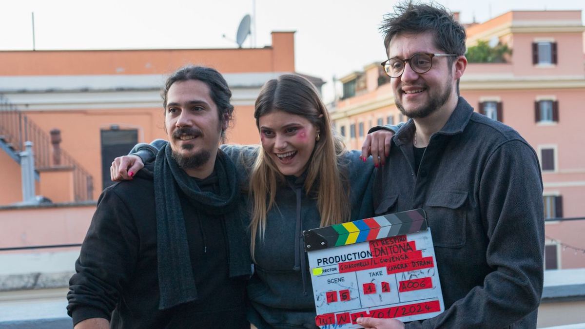 Giuliano Giacomelli, Jenny De Nucci e Lorenzo Giovenga sul set di Ti respiro