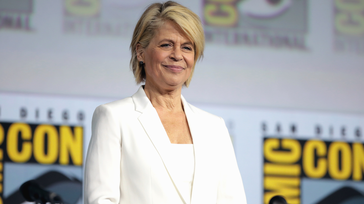 Linda Hamilton e la sindrome dell’impostore sul set della quinta stagione di Stranger Things