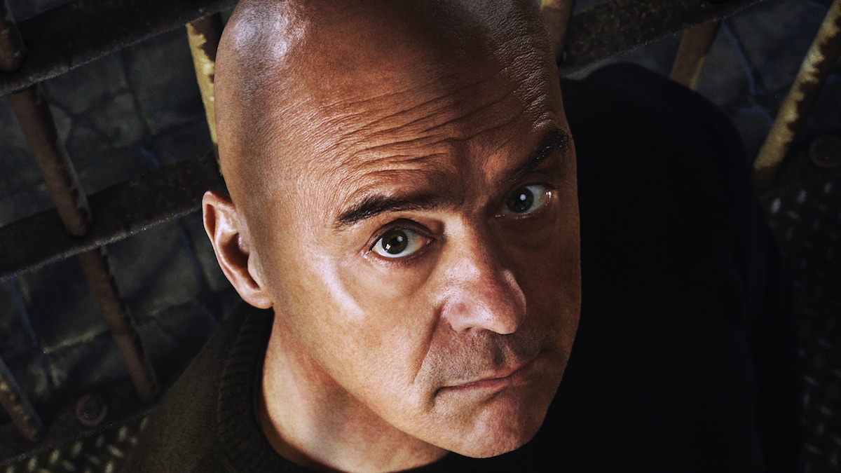 Luca Zingaretti è il protagonista della serie Il re