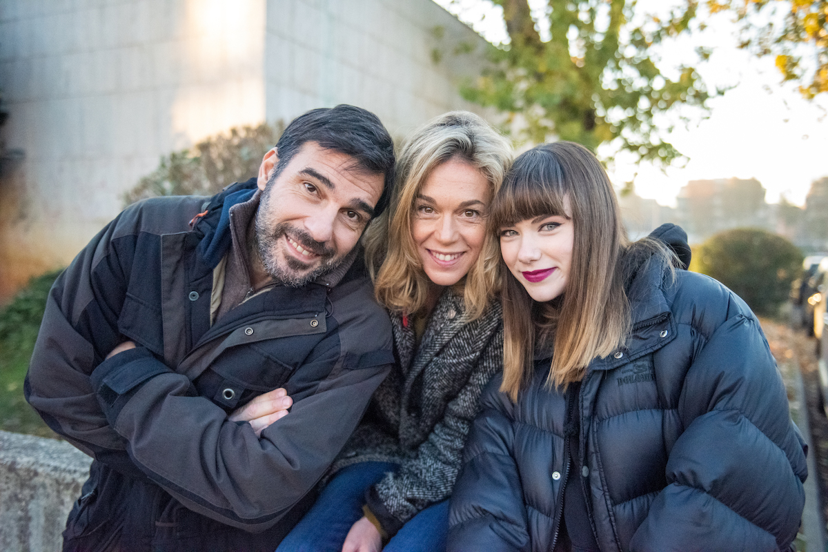 Edoardo Leo, Milena Mancini e Greta Gasbarri in una pausa del set di Mia di Ivano De Matteo