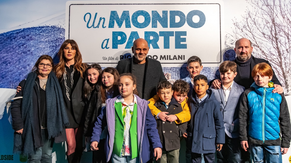 Virginia Raffaele, Riccardo Milani, Antonio Albanese e i piccoli protagonisti di Un mondo a parte