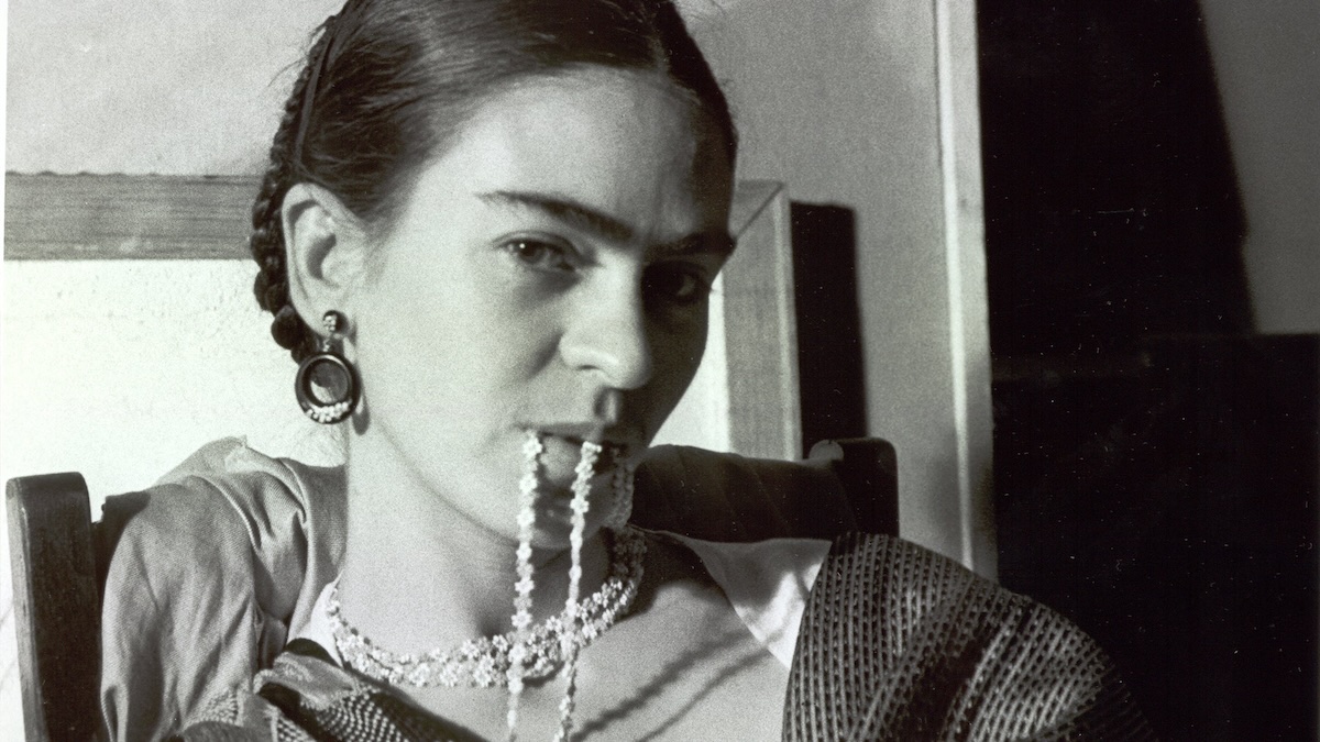 Frida Kahlo in una scena di Frida, il documentario di Carla Gutierrez