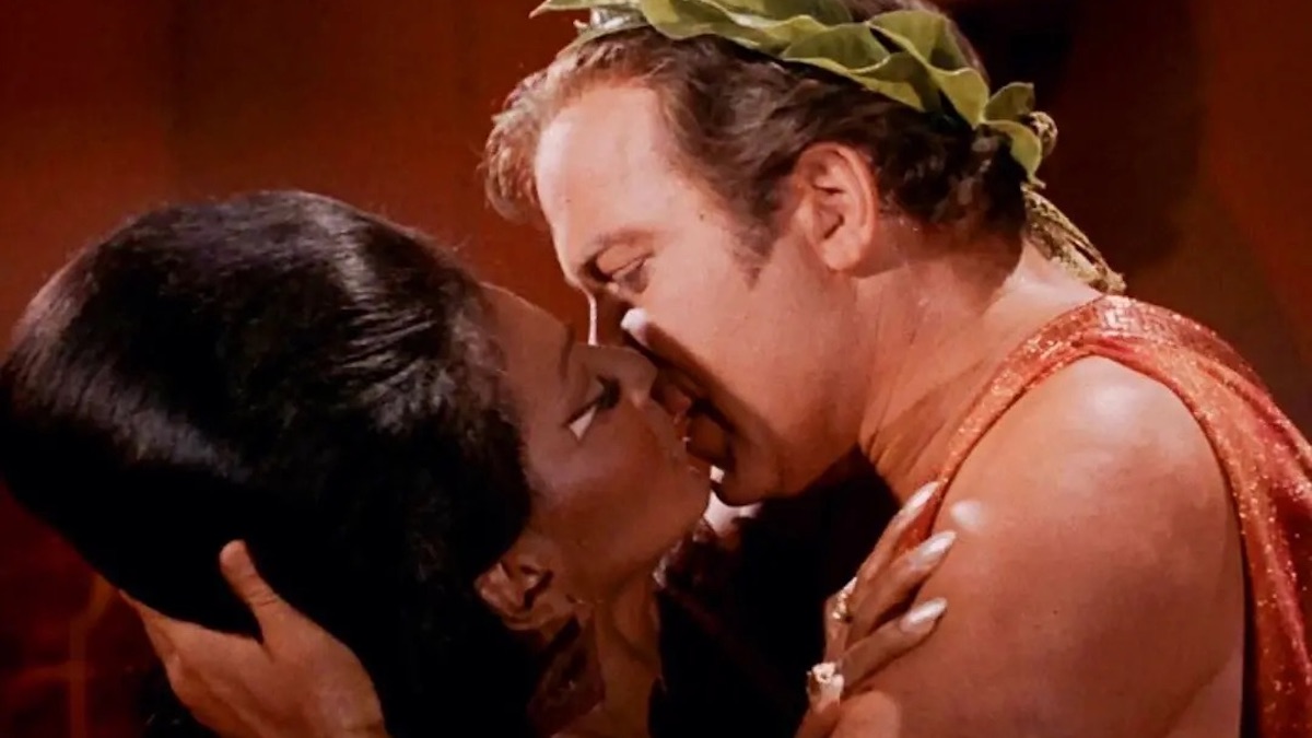 Il bacio fra William Shatner e Nichelle Nichols in Star Trek