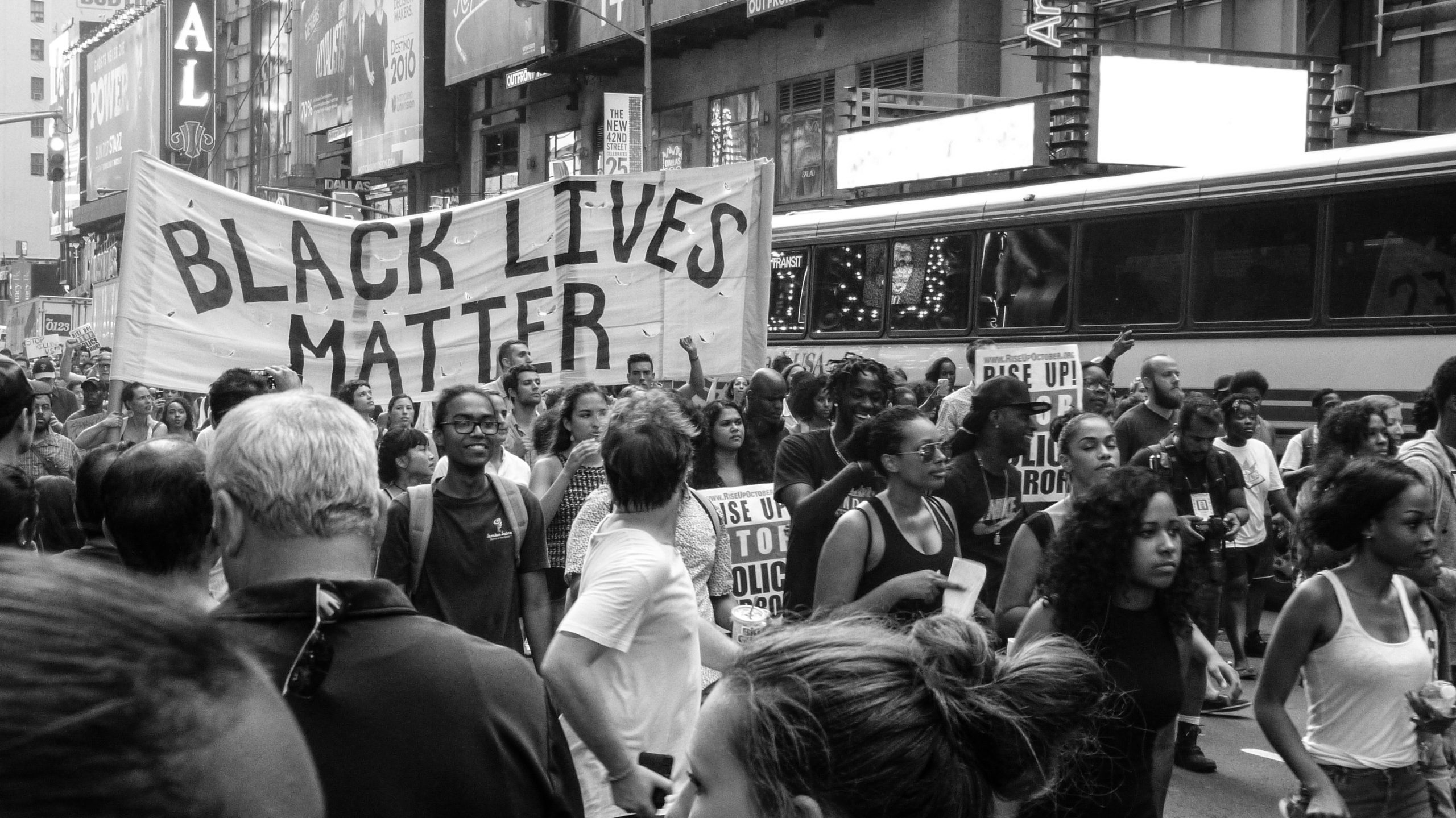 Black Lives Matter. (Foto di Nicole Baster/Unsplash)